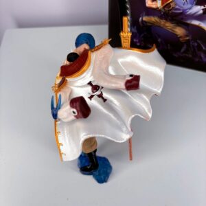 Mô Hình Tứ Hoàng One Piece Râu Trắng Edward Newgate Cầm Kiếm Size Nhỏ 14cm