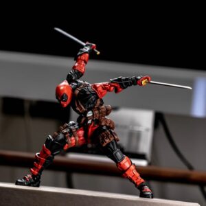 Mô Hình Deadpool Ver 2 Marvel Có Khớp Cử Động Revoltech Amazing Yamaguchi