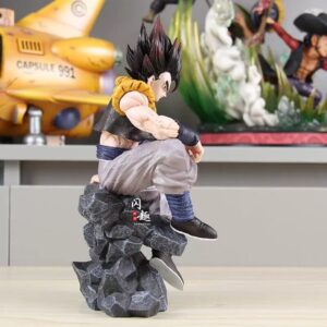 Mô Hình Dragon Ball Gogeta Ngồi Chống Tay Có 3 Đầu Thay Thế