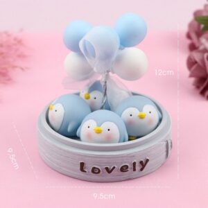 Quà Tặng Set 4 Mô Hình Chim Cánh Cụt Kèm Mâm Bánh