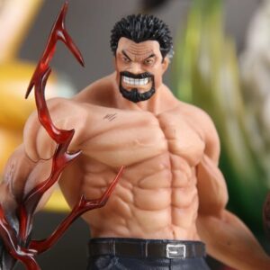 Mô Hình One Piece Phó Đô Đốc Garp Cầm Bom Siêu Ngầu