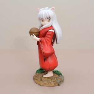 Mô Hình Inuyasha Cute Cầm Quả Bóng