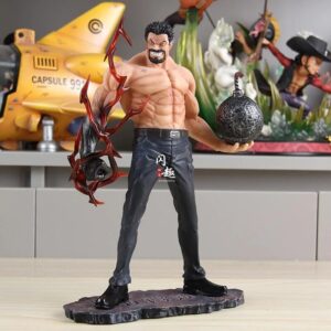 Mô Hình One Piece Phó Đô Đốc Garp Cầm Bom Siêu Ngầu
